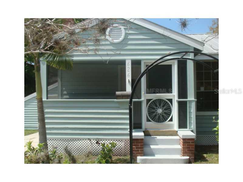 626 Lafayette Ct., Sarasota, FL 34236