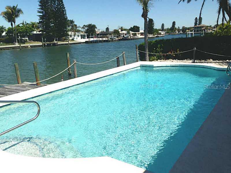 530 67th St., Holmes Beach, FL 34217