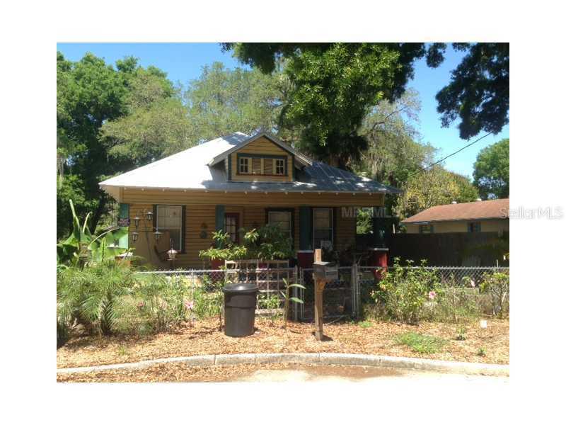 1713 4th Ave., Bradenton, FL 34208