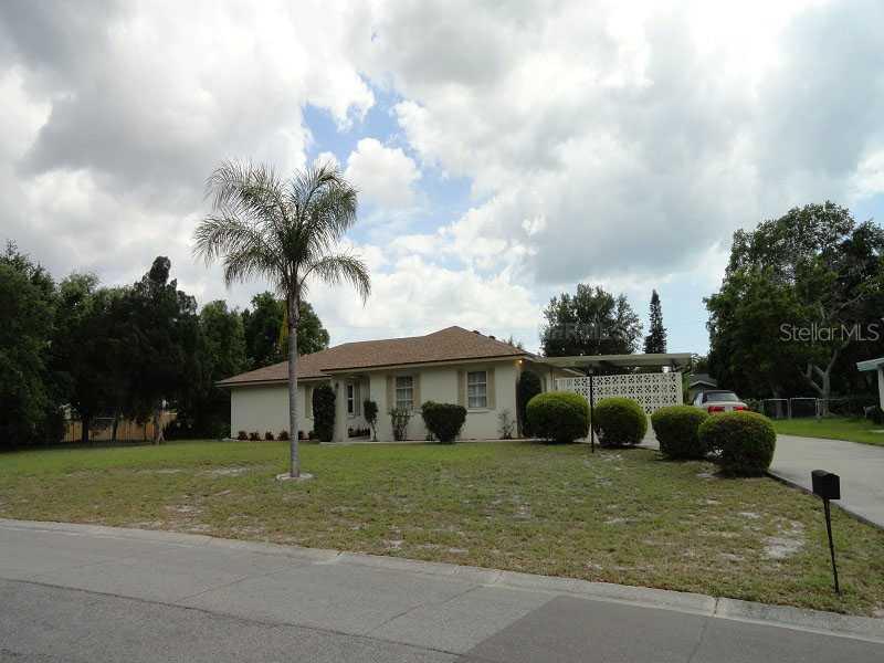 7403 19th Ave., Bradenton, FL 34209