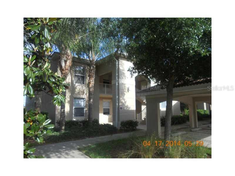 915 Fairwaycove Ln. #201, Bradenton, FL 34212