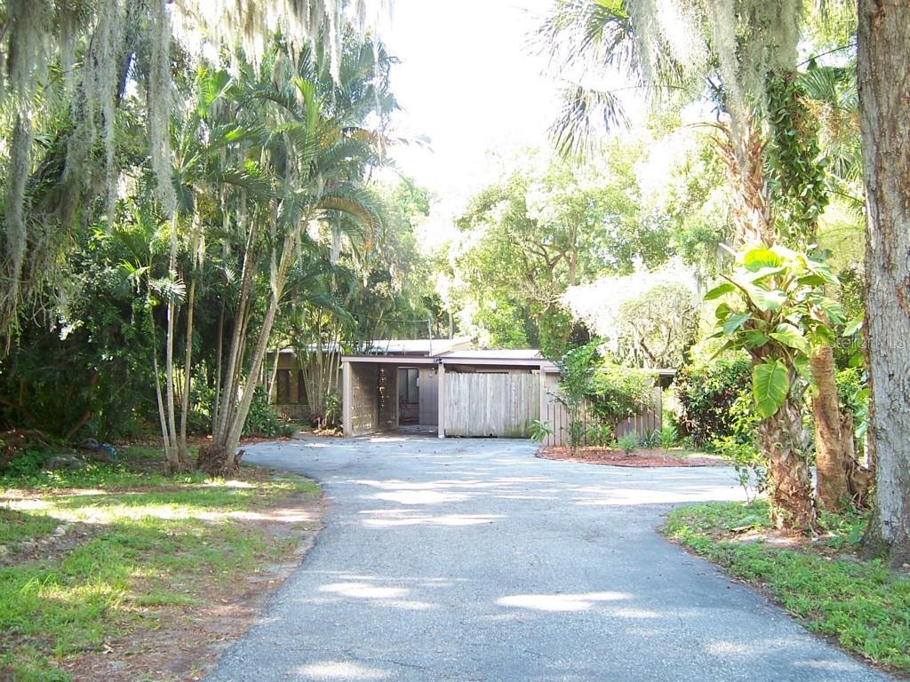 1107 6th St., Palmetto, FL 34221