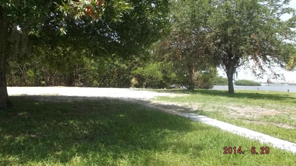 106 9th St., Bradenton, FL 34208