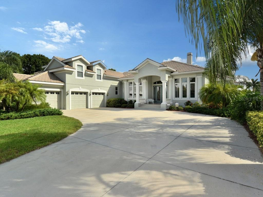 6107 8th Avenue Dr., Bradenton, FL 34212