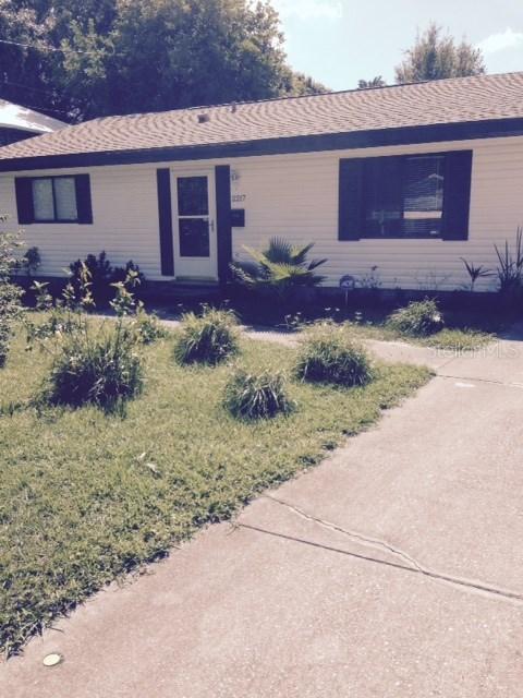 2217 11th Ave., Bradenton, FL 34205