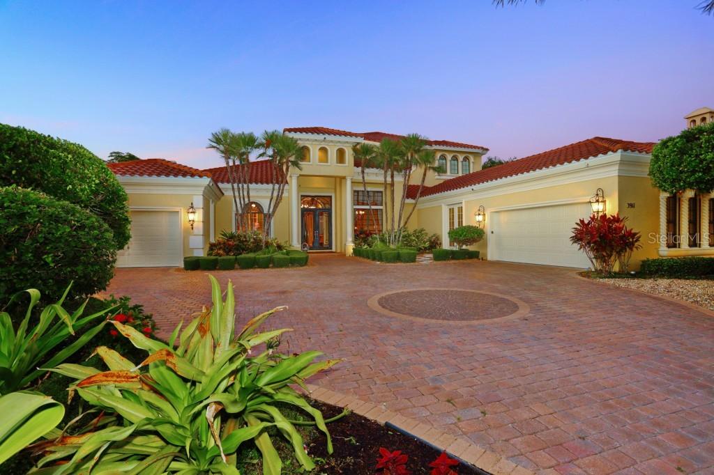3911 Hawk Island Dr., Bradenton, FL 34208