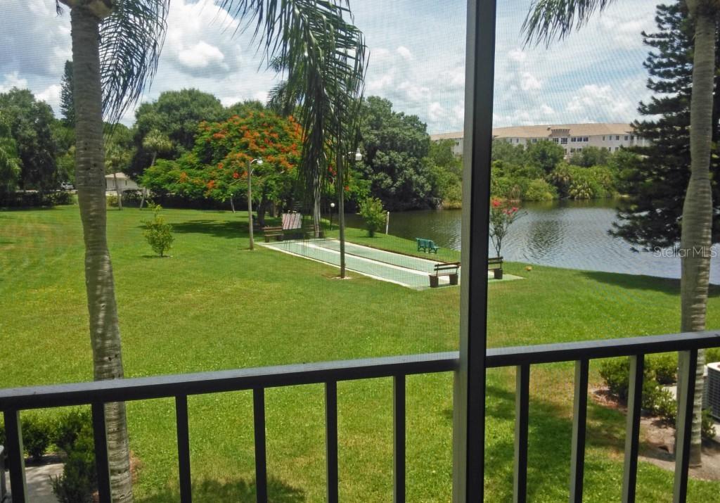 3559 Lake Bayshore Dr. #J-204, Bradenton, FL 34205