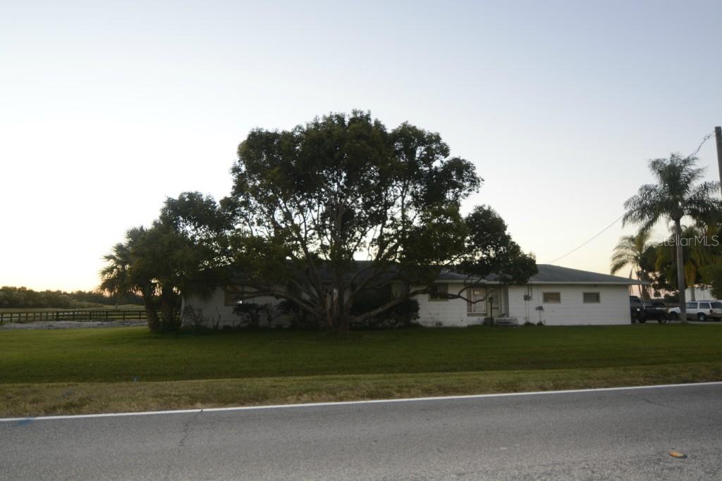 108 Upper Manatee River Rd., Bradenton, FL 34212
