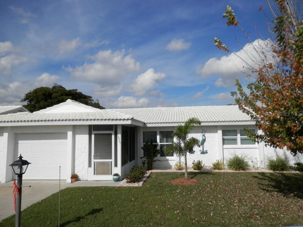 3907 Chinaberry Rd., Bradenton, FL 34208