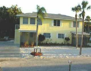 135 Stanford Dr., Englewood, FL 34223