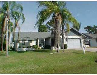 9862 Gulfstream Blvd., Englewood, FL 34224