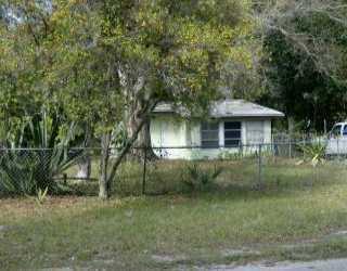 1438 Dona Way, Nokomis, FL 34275