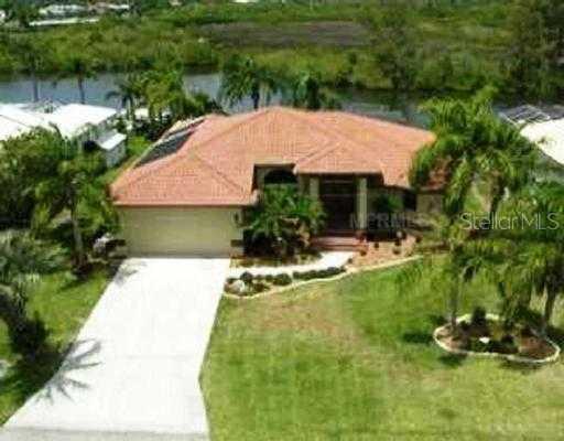 1466 Marlin St., Nokomis, FL 34275