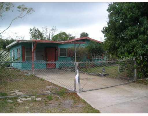 1122 44th St., Sarasota, FL 34234