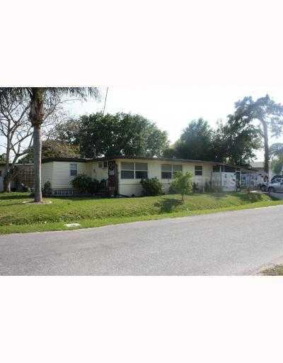 1003 Lucille Ave., Nokomis, FL 34275