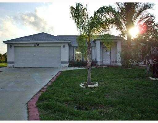 6121 Roberta Dr., Englewood, FL 34224