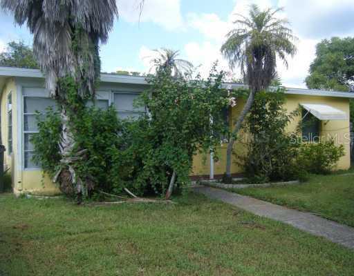 7964 Hyde Park Ave., North Port, FL 34287