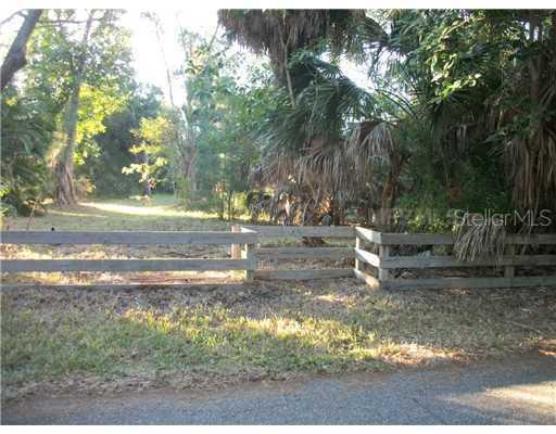 3436 Seagrape Dr., Sarasota, FL 34242