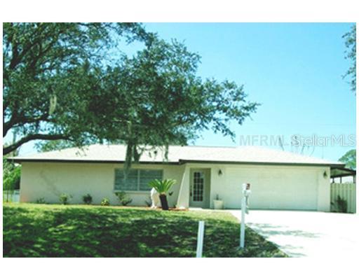 905 Pineapple Ave., Nokomis, FL 34275