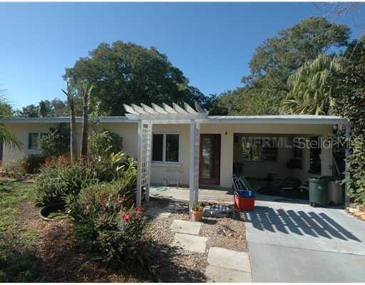 5824 Albert Pl., Sarasota, FL 34231