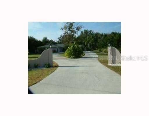 2110 W Dolphin Dr., Englewood, FL 34223
