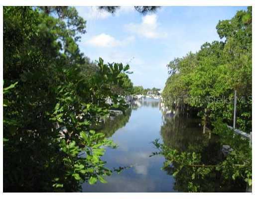 409 Avenida La Palma, Nokomis, FL 34275