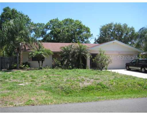 2139 Upton Ave., Sarasota, FL 34232