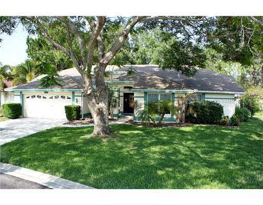 5038 Southern Pine Cir., Venice, FL 34293