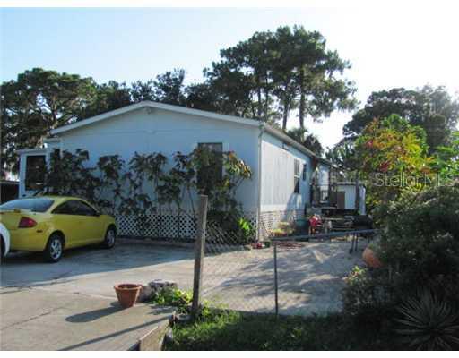511 Pinewood Ave., Nokomis, FL 34275
