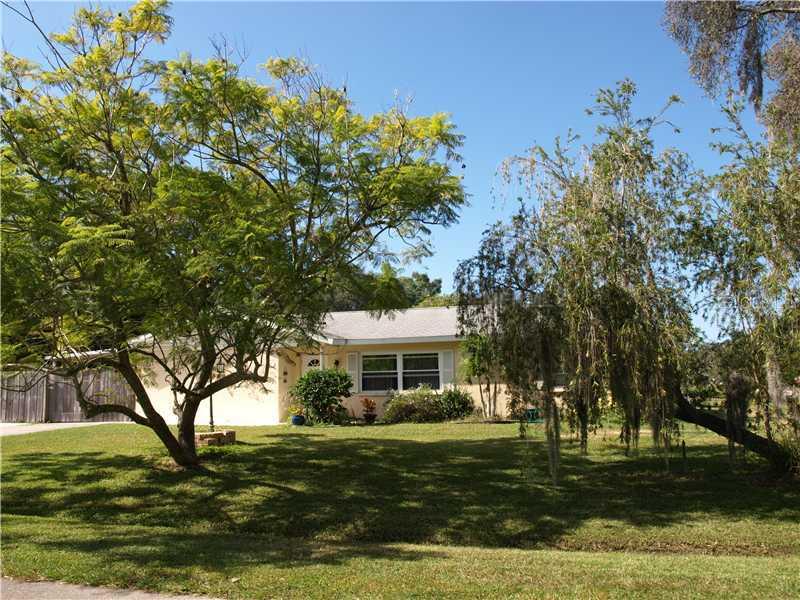 1144 Pineland Ave., Venice, FL 34285