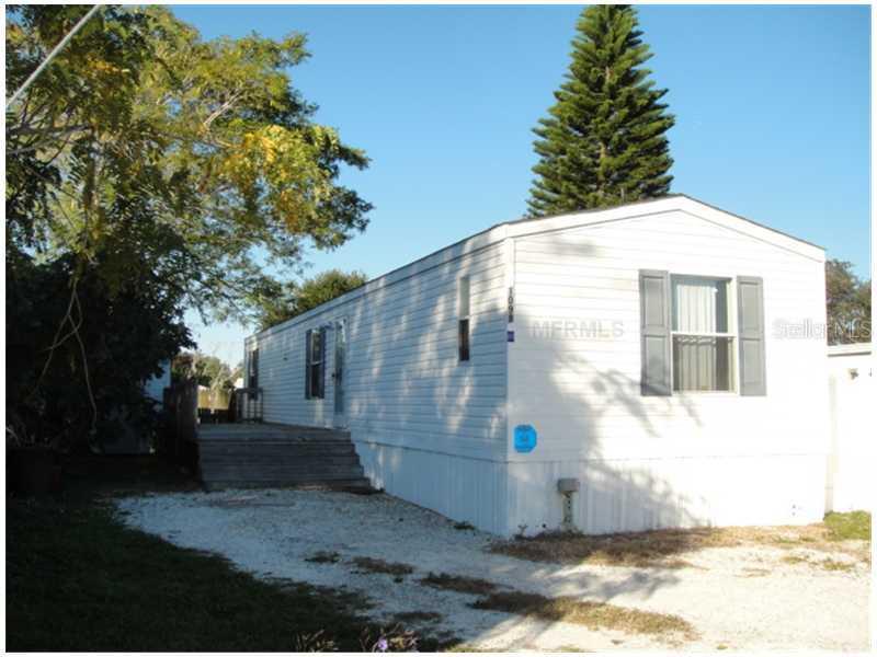 1098 Florence St., Nokomis, FL 34275