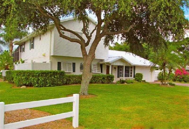 601 Poinciana Rd., Nokomis, FL 34275