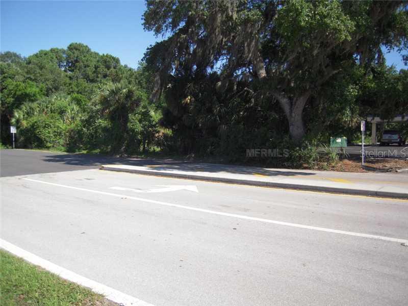 106 Albee Rd., Nokomis, FL 34275