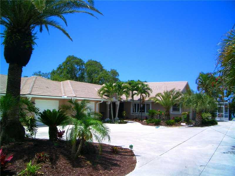 925 Bayshore Rd., Nokomis, FL 34275
