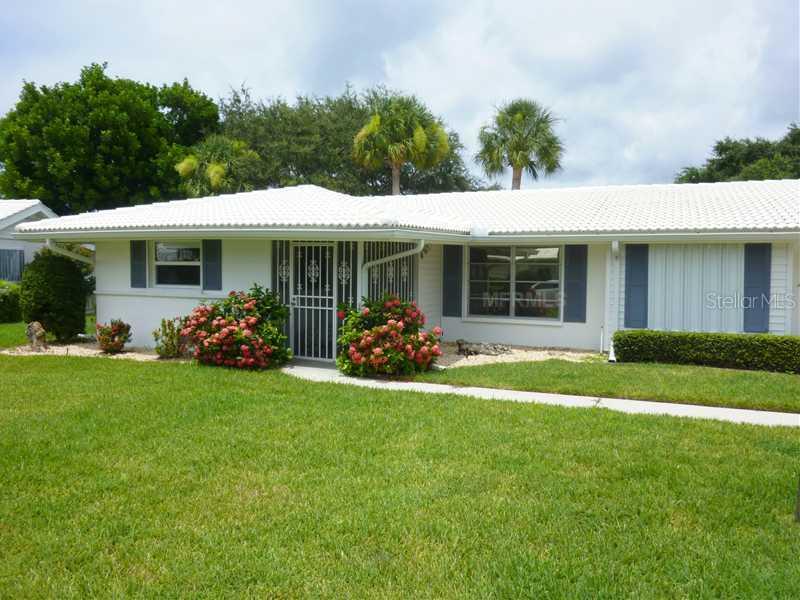 28 Oakwood Dr., Englewood, FL 34223