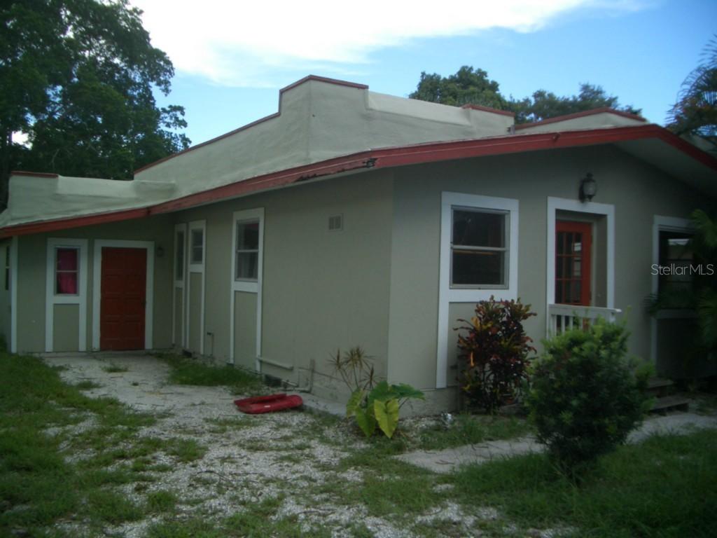 307 Pameto Rd., Nokomis, FL 34275
