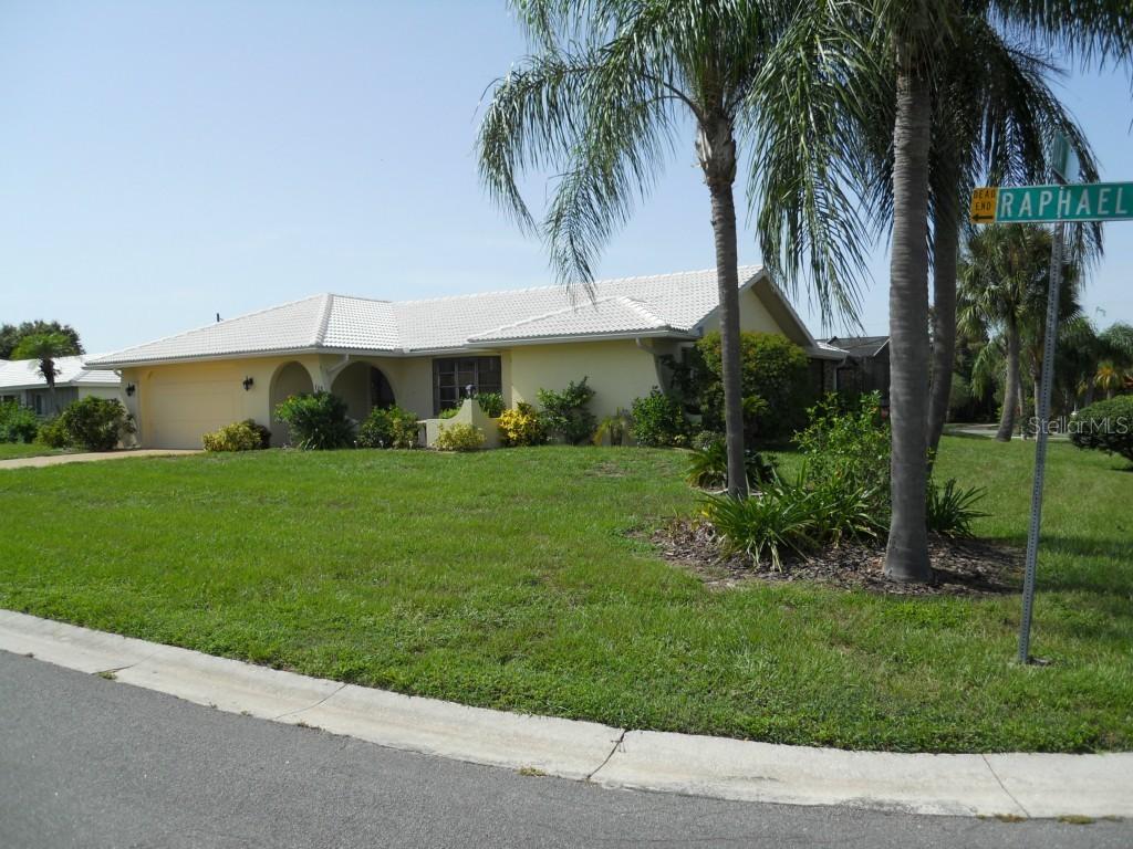 113 Raphael Pl., Nokomis, FL 34275