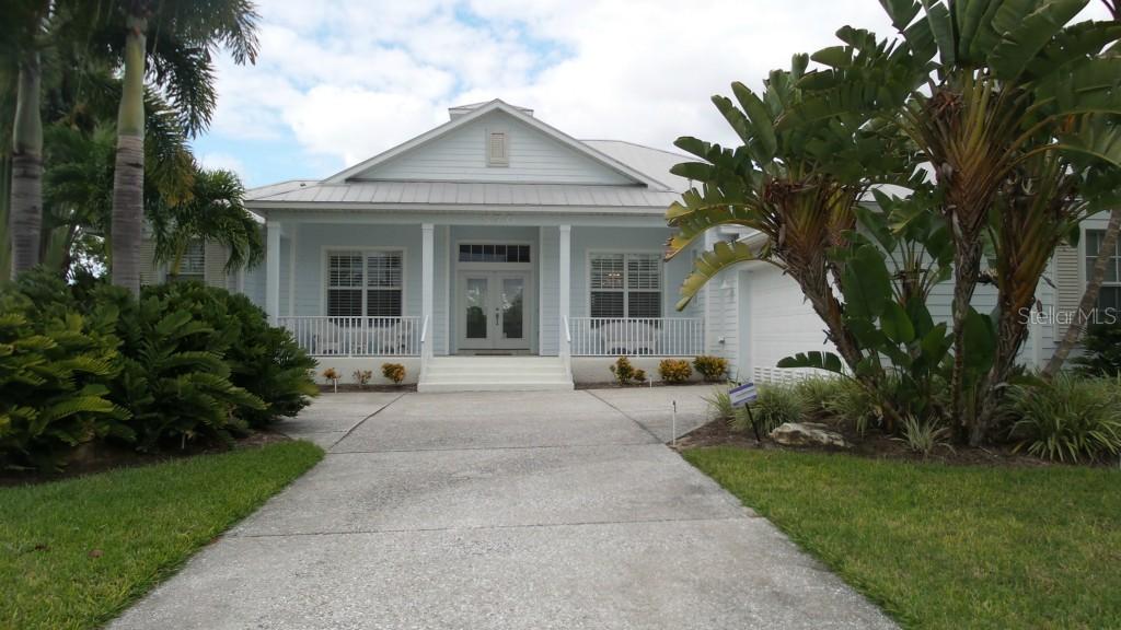 870 Hillcrest Dr., Nokomis, FL 34275