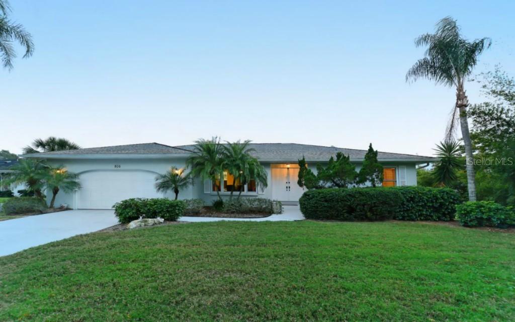806 Bayview Dr., Nokomis, FL 34275