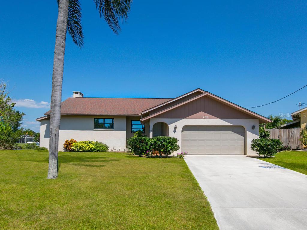728 Portia St., Nokomis, FL 34275