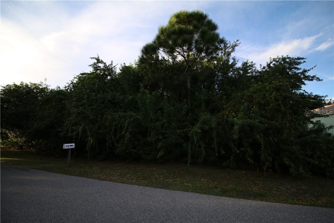 11068 Vanessa Ave., Englewood, FL 34224