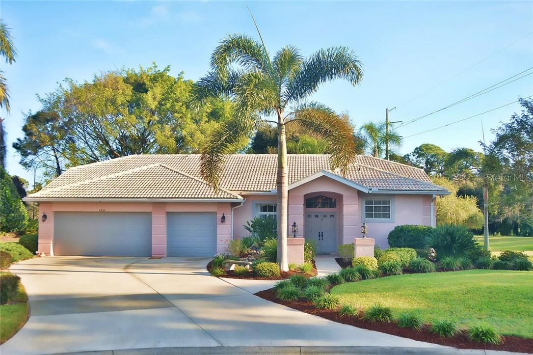 4320 Balmoral Way, Sarasota, FL 34238