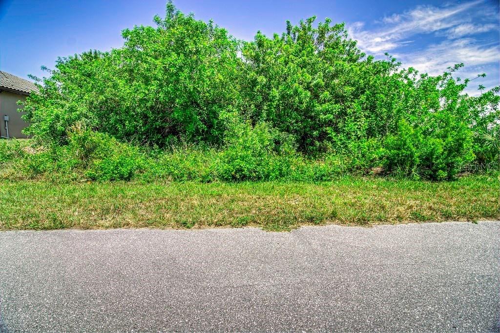 10200 Winnipeg St., Port Charlotte, FL 33981