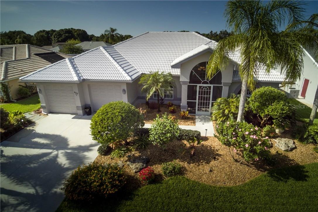 457 Lake Of The Woods Dr., Venice, FL 34293