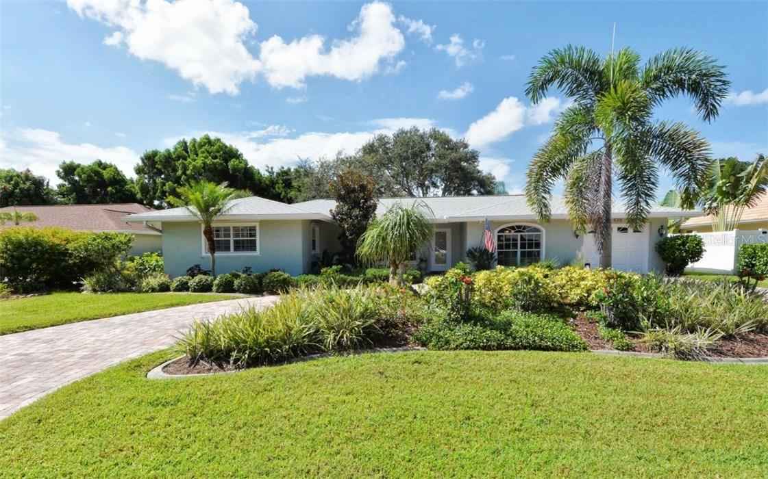 425 Mahon Dr., Venice, FL 34285
