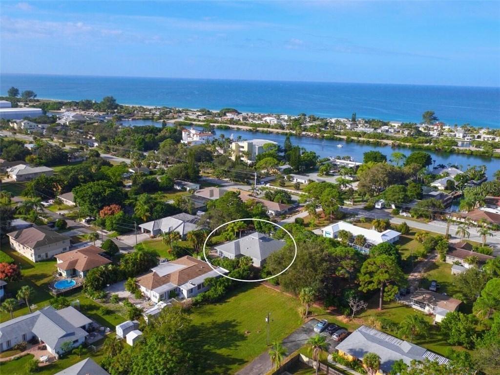 318 Bayshore Rd., Nokomis, FL 34275