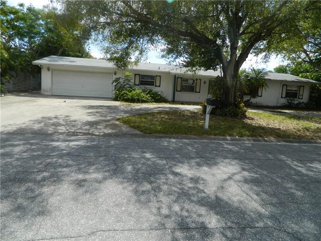 3074 Pinecrest St., Sarasota, FL 34239