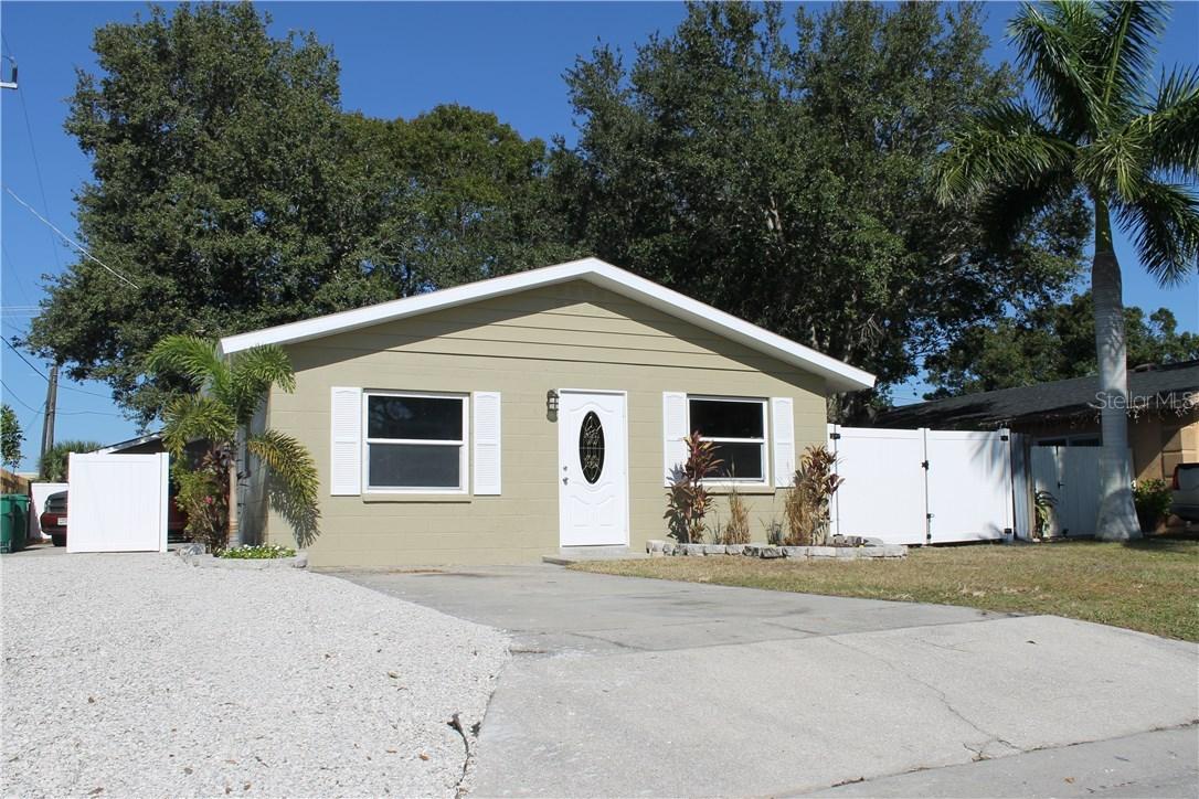 2706 13th St., Palmetto, FL 34221