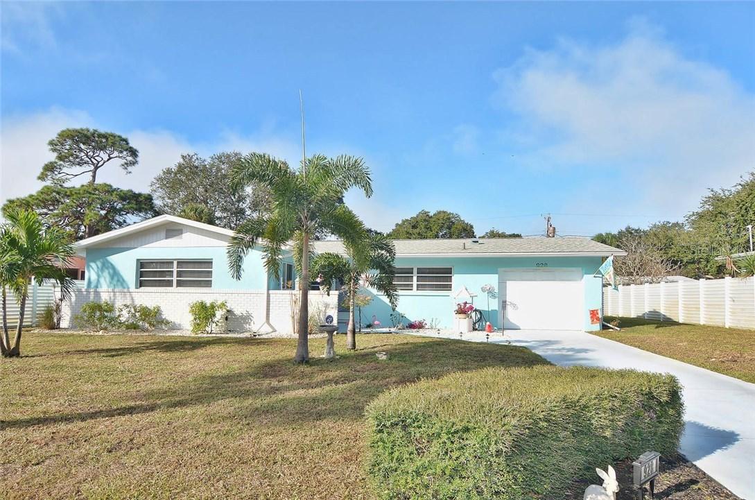 928 Riviera St., Venice, FL 34285