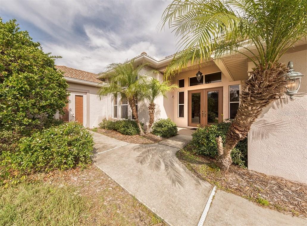 303 Petrel Tr., Bradenton, FL 34212